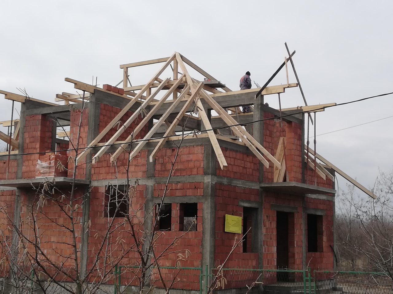 Izgradnja Lovačke kuće avgust 2018. godine